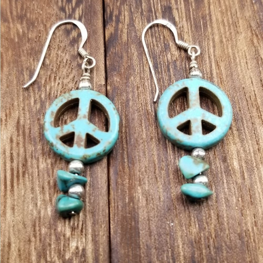 Turquoise stone 925 stamped earrings E274